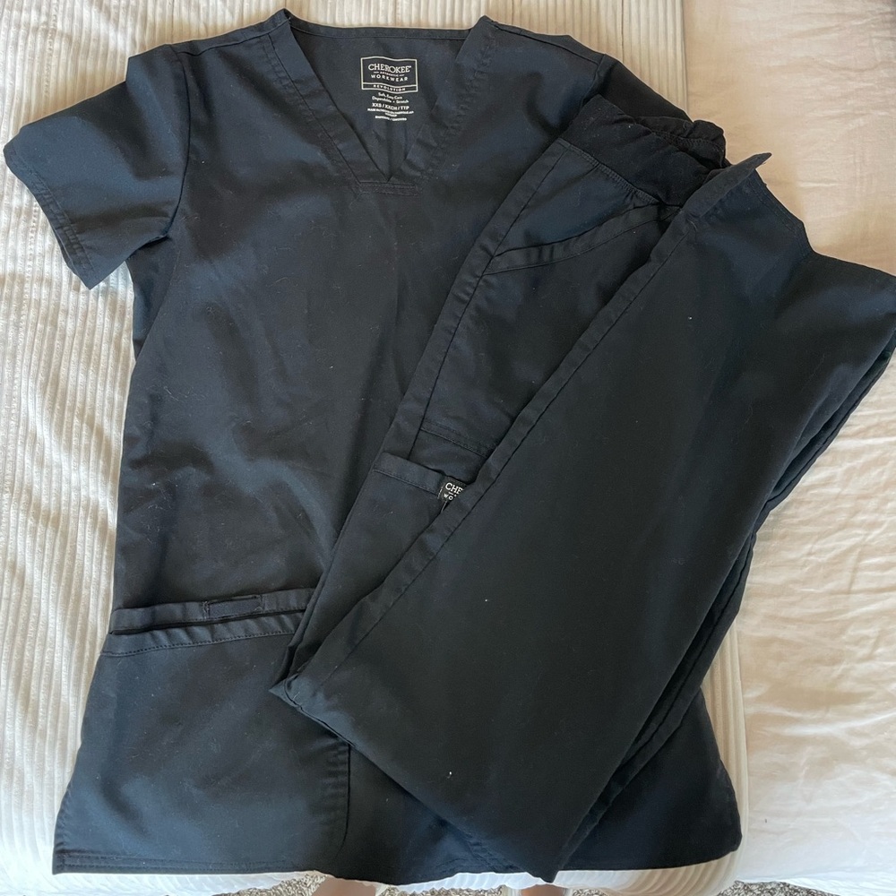 Cherokee Revolution Scrub Set Black XS